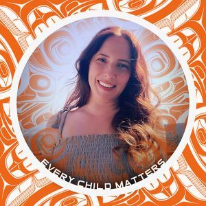 Meet your Posher, Adrianna